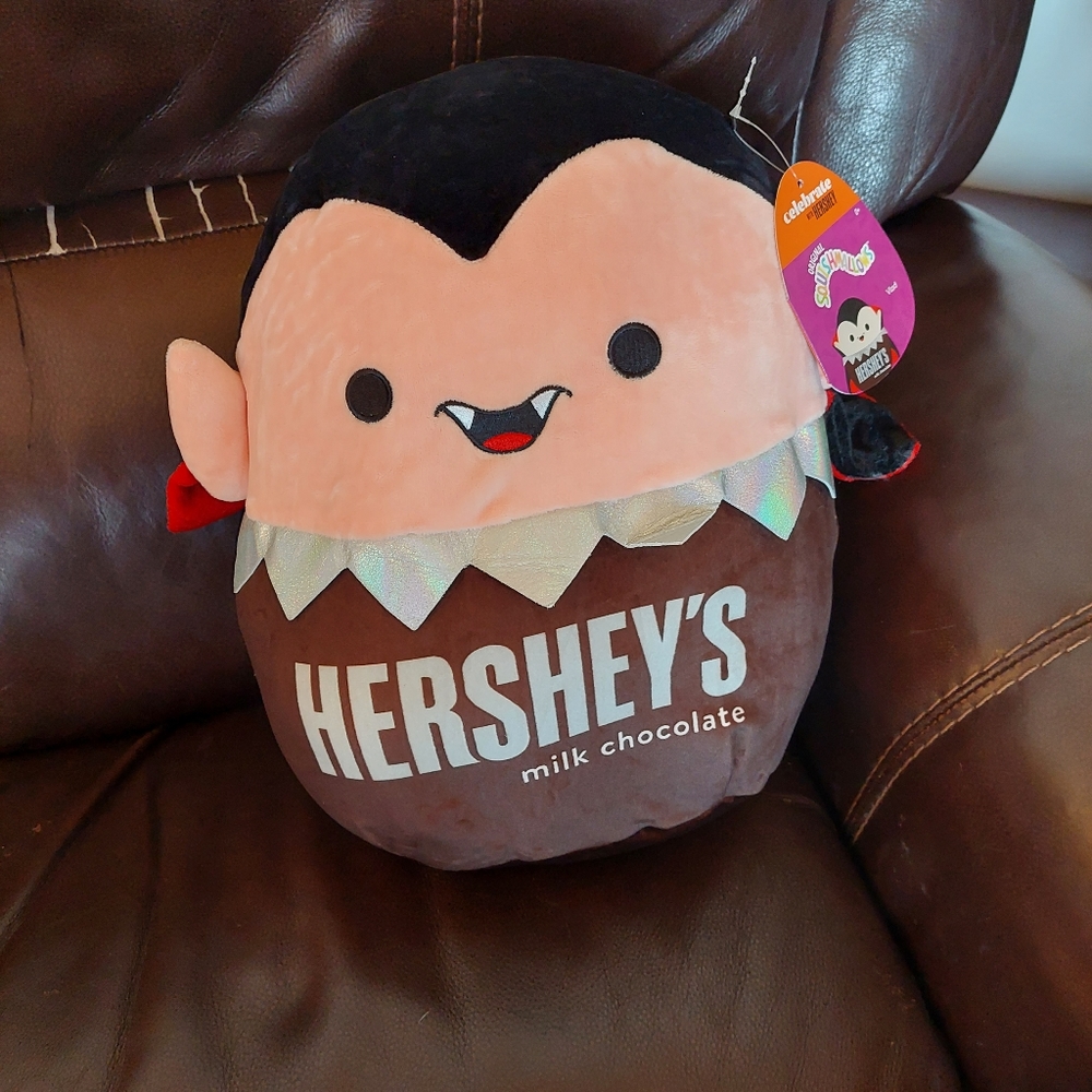 Squishmallow BNWT Vampire Vlad Hersheys Halloween Poplular Toy 12"